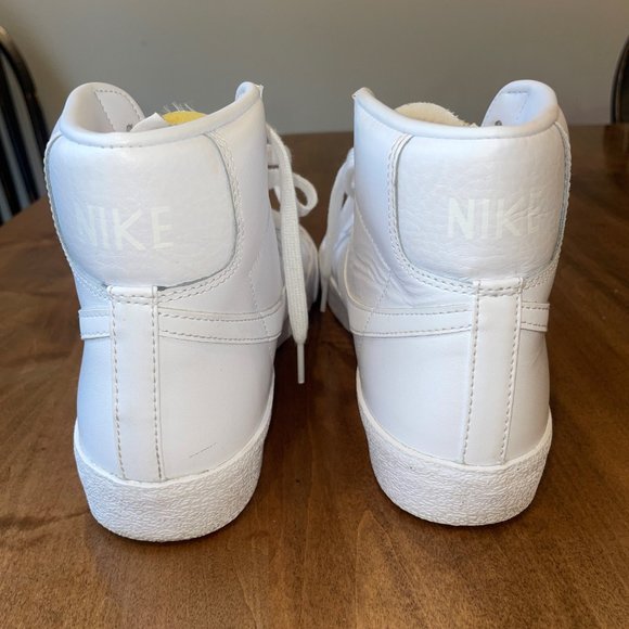 Nike Blazer Mid Sneaker - All White - Picture 3 of 4